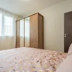 Pirotska 2-bedroom 100m2 In Center Appartamento *
