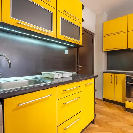 Pirotska 2-bedroom 100m2 In Center Apartament Sofia