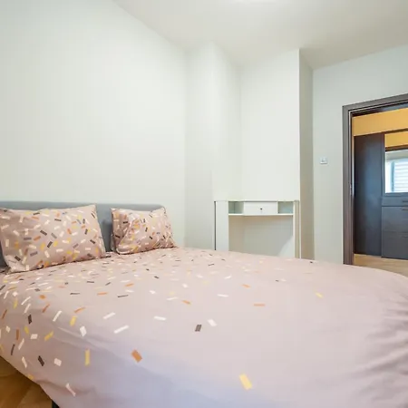 Apartament Pirotska 2-bedroom 100m2 In Center *