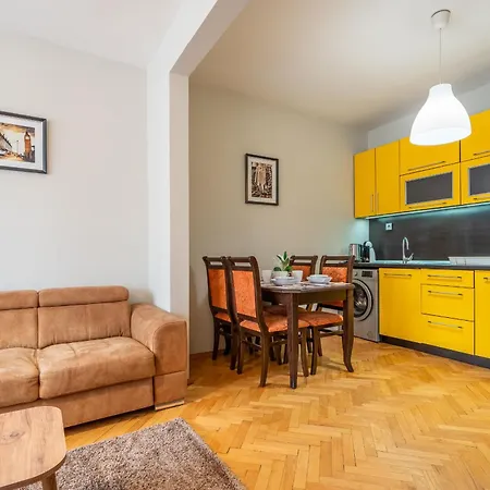 Pirotska 2-bedroom 100m2 In Center Apartament Sofia