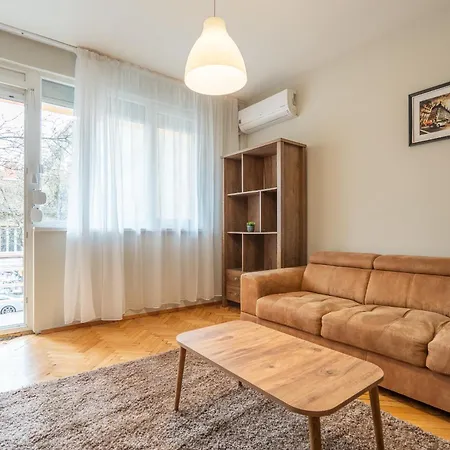 Pirotska 2-bedroom 100m2 In Center *