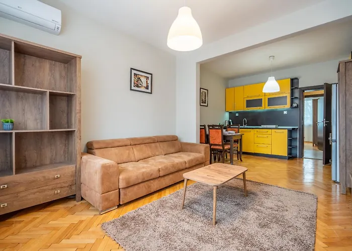 Pirotska 2-bedroom 100m2 In Center * Sofia