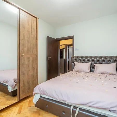 Pirotska 2-bedroom 100m2 In Center * Sofya